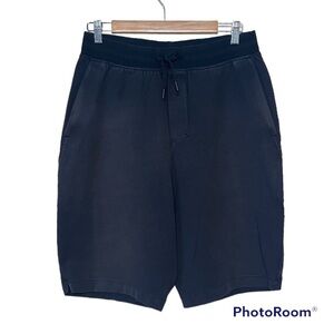 Lululemon • Mens Shorts 9”